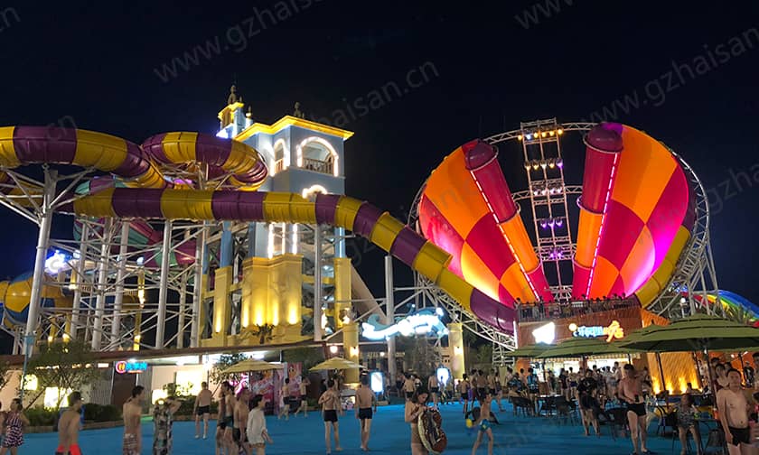 超级龙卷风水滑道提供了一种新的、刺激的水上体验