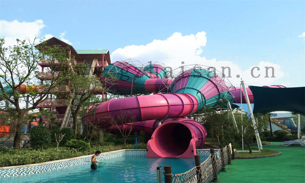 浅谈水上乐园设备材质玻璃钢