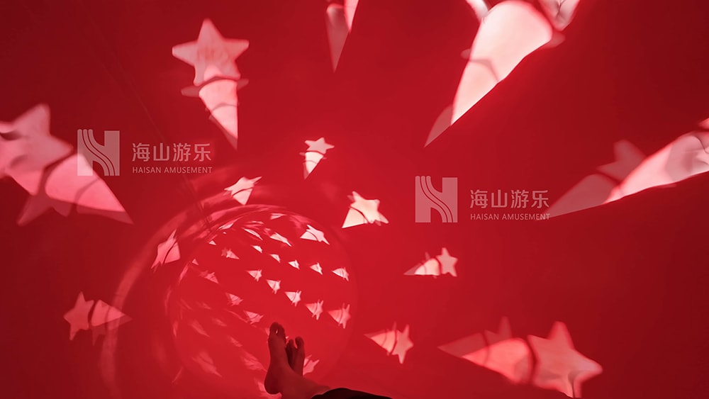 打破季节边界，定义全季狂欢｜超级魔法时空组合滑道，引领水乐园新纪元